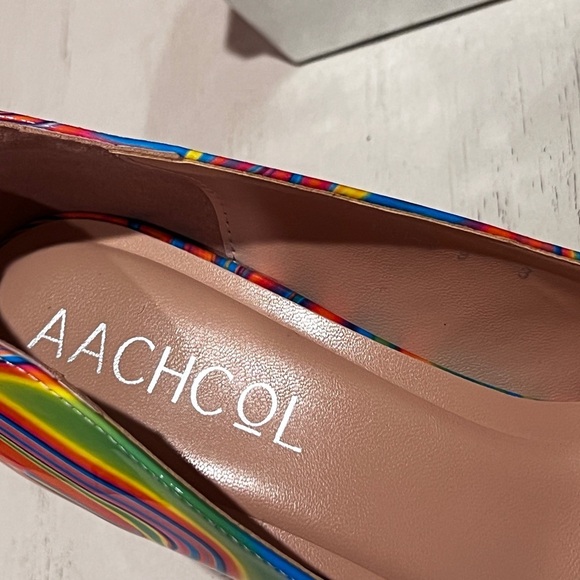 Aachcol Vibrant Multicolor Swirl Women's Heels - Picture 9 of 9